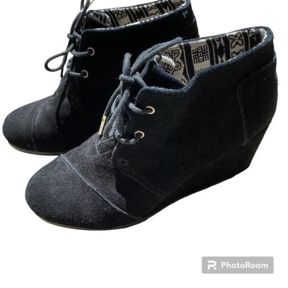 TOMS Desert Wedge Black Suede Wedge Bootie 7.5